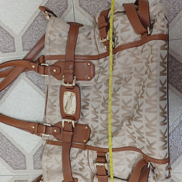 Michael Kors bag - Picture 12 of 14